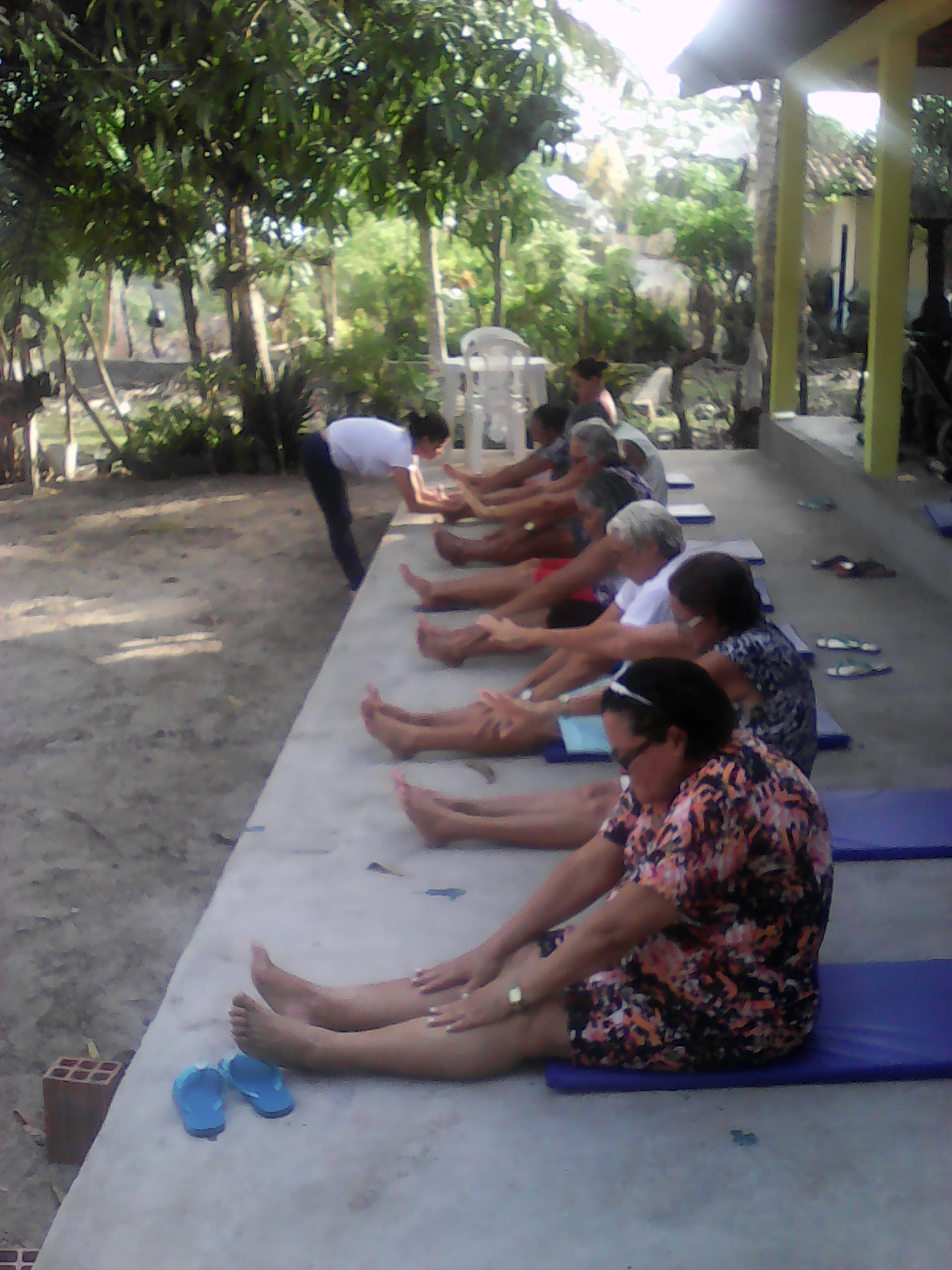 Prática de yoga no povoado de Sobradinho Maranhão 2015