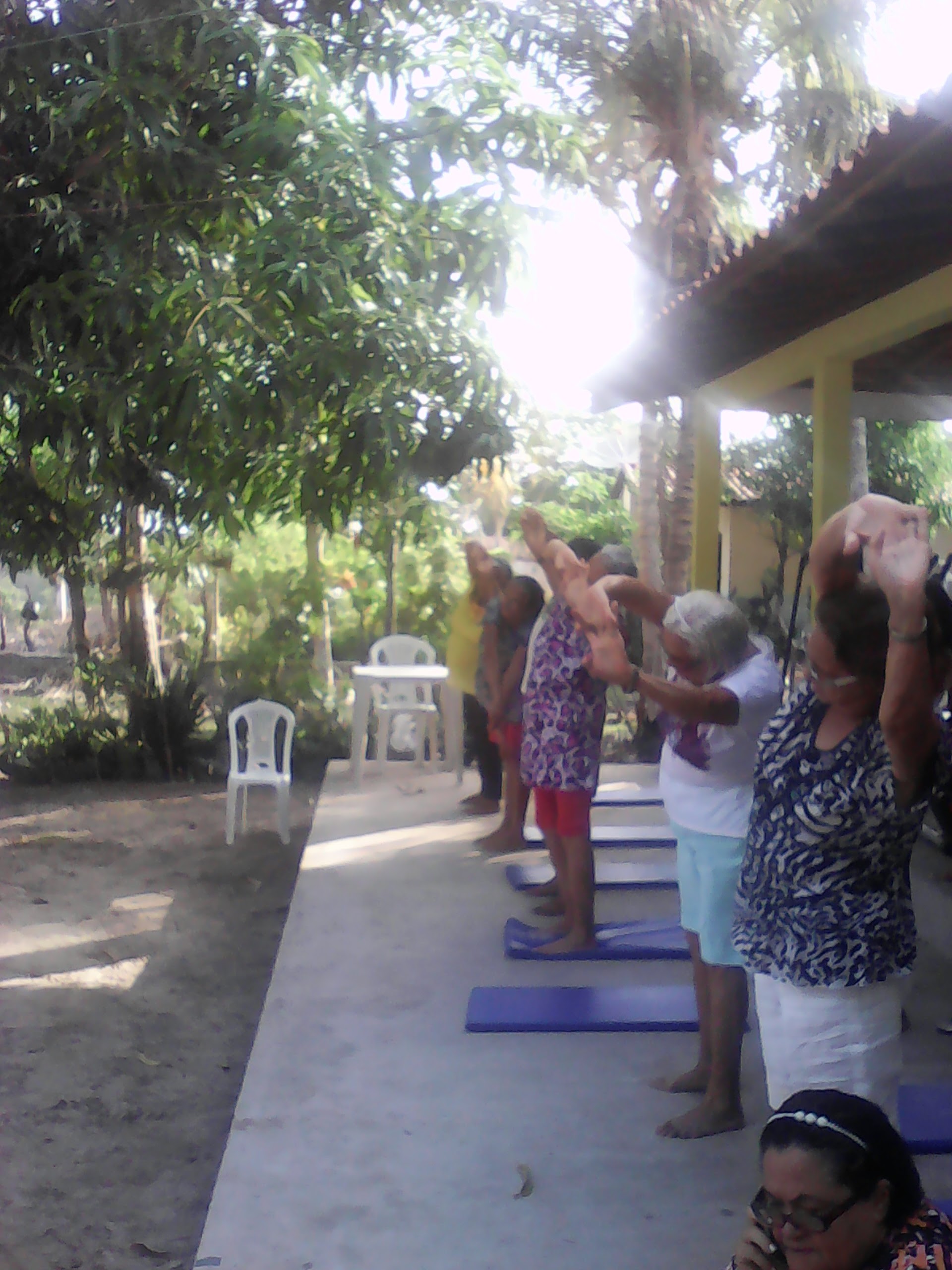 Prática de yoga no povoado de Sobradinho Maranhão 2015