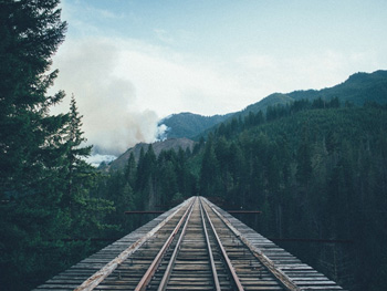 Fui novamente a Tomar, só que desta vez passei por outro lugar e entre vielas, aldeias e montanhas, apaixonei-me de novo. Logo, eu fiquei grata por outra vez lá estar, óh terra linda! Ah, Tomar, é fácil demais te amar.