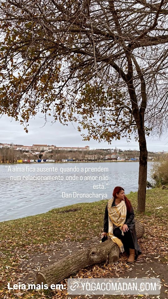 O dia amanheceu com aquele tom cinza suave que só o outono sabe trazer… O Deus Outono é um dos deuses mais lindo. 