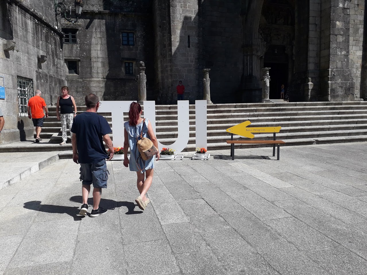 O santo é aquele que sabe que cada momento de nossa vida humana