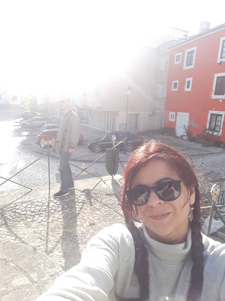 Oh, céus! São os 45 que batem à porta e eu me sinto toda torta, porque será que pensei que eu deveria estar em forma, mas isso não importa.