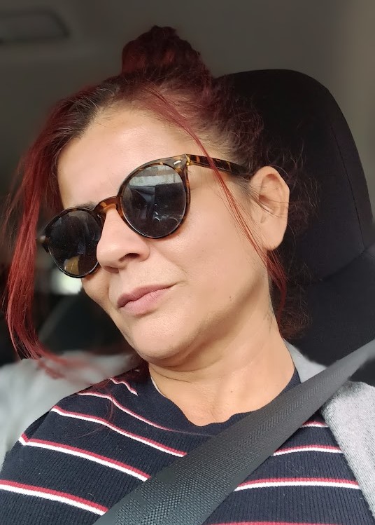 Oh, céus! São os 45 que batem à porta e eu me sinto toda torta, porque será que pensei que eu deveria estar em forma, mas isso não importa.